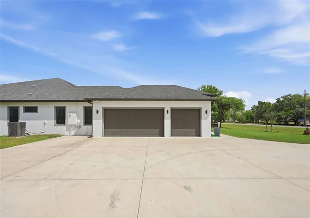 Photo 3 of Single family home for sale at 5700 Bancroft Blvd, Orlando, FL 32833 | MLS# V4948583 | Listing updated on 2026-09-22
