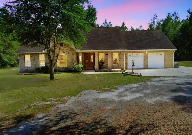 Photo 2 of Single family home for sale at 1640 Red Dog Rd, De Leon Springs, FL 32130 | MLS# V4948584 | Listing updated on 2026-09-25