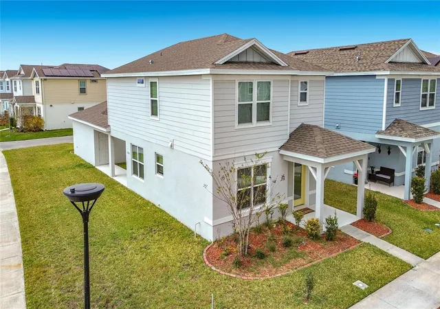Photo 2 of Single family home for sale at 1823 Summer Serenity Dr, Kissimmee, FL 34744 | MLS# O6400356 | Listing updated on 2026-08-05