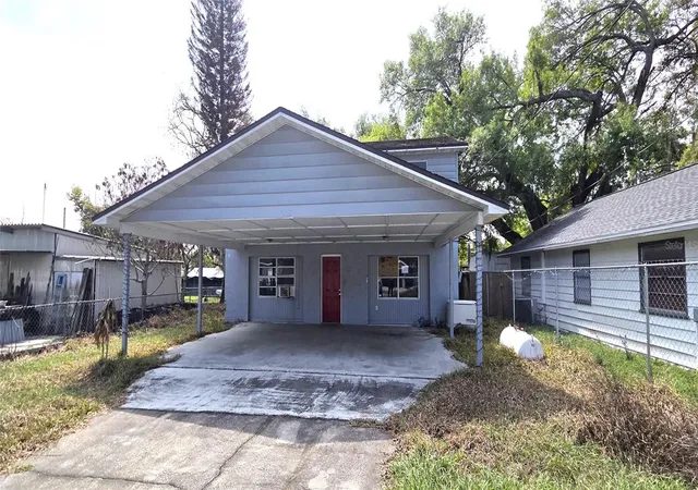 1st image of 205 Dixie Hwy, Auburndale, FL 33823 | MLS# L4961211
