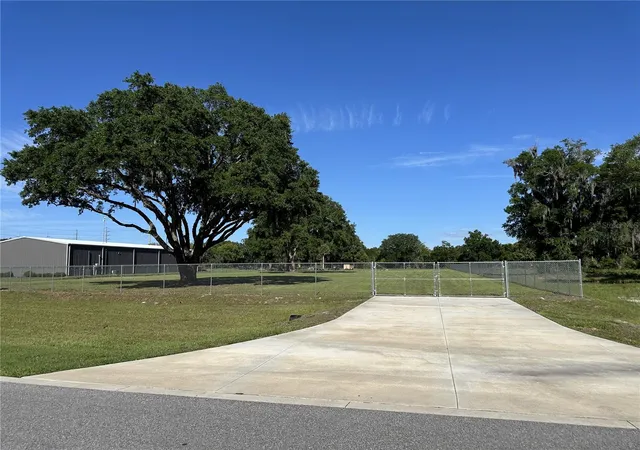 2nd image of 980 Duck Box Rd, Umatilla, FL 32784 | MLS# G5111187