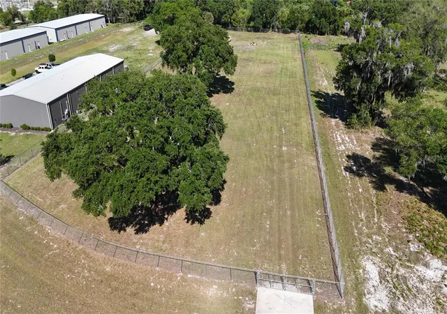 5th image of 980 Duck Box Rd, Umatilla, FL 32784 | MLS# G5111187
