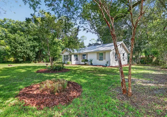 Photo 1 of Single family home for sale at 1006 Ne 12th Avenue, Gainesville, FL 32601 | MLS# GC539591 | Listing updated on 2026-09-06