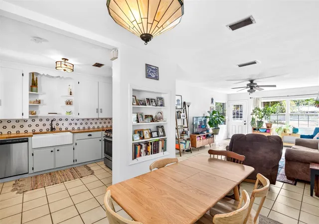 Photo 3 of Single family home for sale at 1006 NE 12th Avenue, Gainesville, FL 32601 | MLS# GC539591 | Listing updated on 2026-09-06