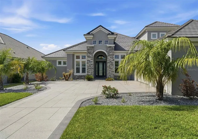 Photo 3 of Single family home for sale at 2210 N Peakview Loop, Hernando, FL 34442 | MLS# TB8499191 | Listing updated on 2026-10-06