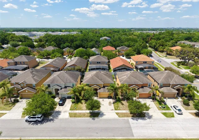 Photo 3 of Single family home for sale at 2549 Dharma Cir, Kissimmee, FL 34746 | MLS# O6400397 | Listing updated on 2026-05-15