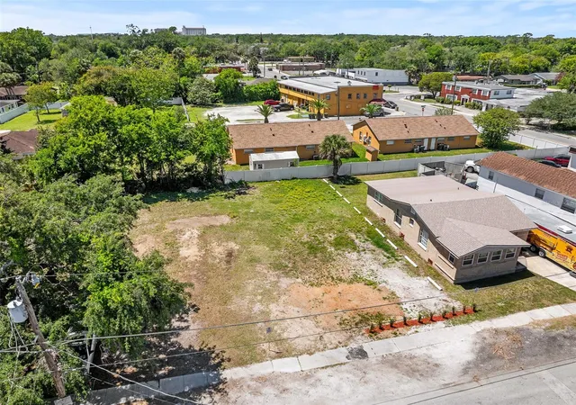3rd image of 254 Jefferson St, Daytona Beach, FL 32114 | MLS# FC317848