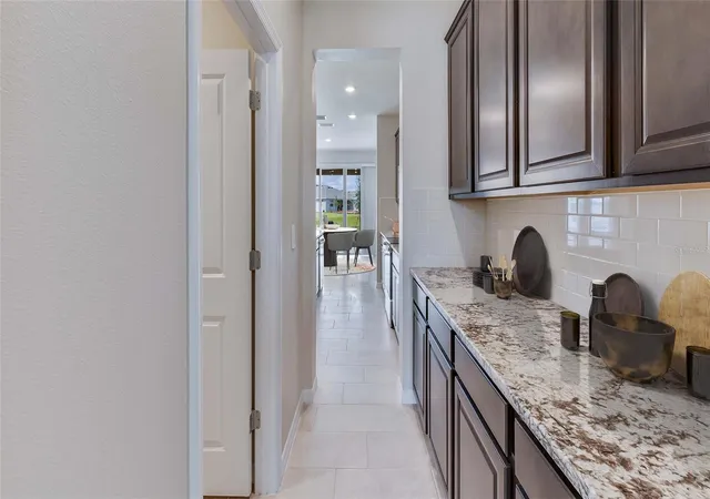 5th image of 4311 Hidden Farm Dr, Plant City, FL 33565 | MLS# TB8499255