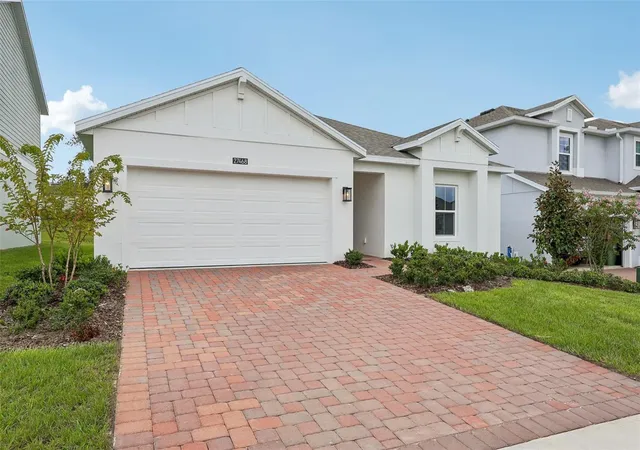 Photo 3 of Single family home for sale at 27468 Black Kite Ave, Howey In The Hills, FL 34737 | MLS# O6400419 | Listing updated on 2026-10-07