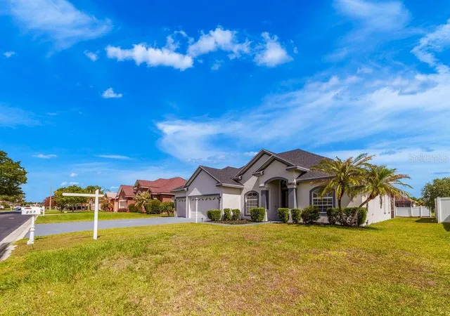 Photo 3 of Single family home for sale at 258 Terranova Blvd, Winter Haven, FL | MLS# TB8499276 | Listing updated on 2026-08-25