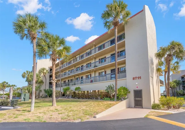 Homes for sale in St Petersburg, FL | 8711 Blind Pass Rd #104A, St Petersburg, FL 33706 | MLS# TB8499299