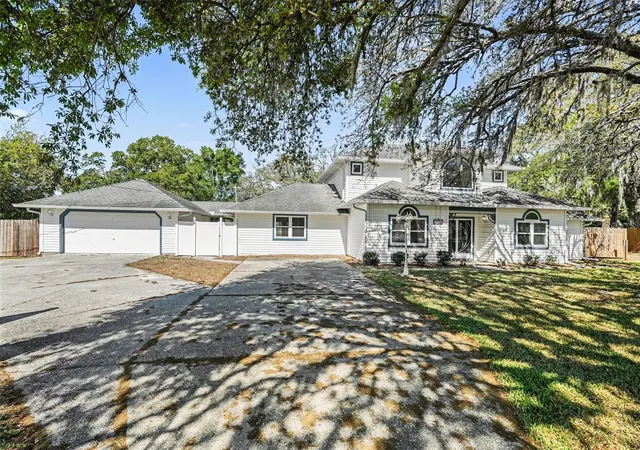 Photo 2 of Single family home for sale at 18731 Firethorn Dr, Spring Hill, FL 34610 | MLS# TB8499304 | Listing updated on 2026-08-27