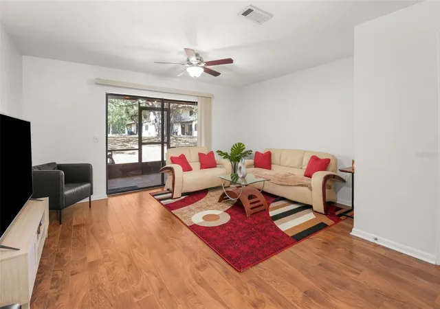 3rd image of 2735 Sw 35Th Pl #903, Gainesville, FL 32608 | MLS# GC539594