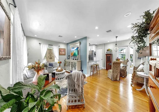 Photo 4 of Single family home for sale at 4020 Queen St N, Saint Petersburg, FL 33714 | MLS# TB8499325 | Listing updated on 2026-10-05