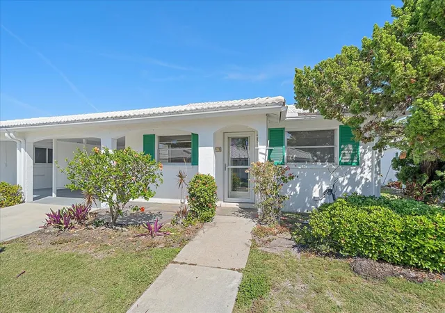 Homes for sale in Longboat Key, FL | 597 Spanish Dr N #12, Longboat Key, FL 34228 | MLS# A4690602