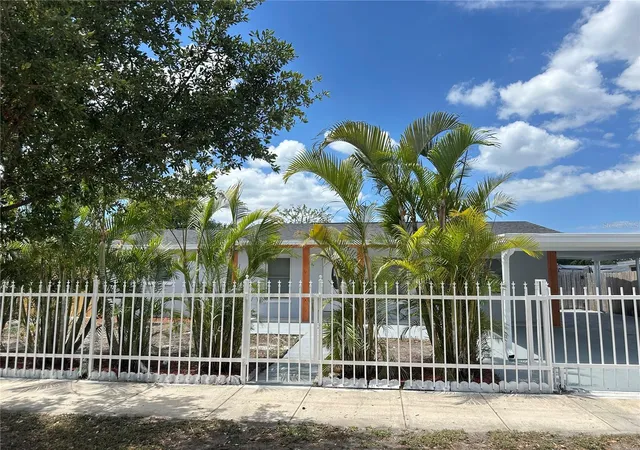Homes for sale in Tampa, FL | 6405 S Manhattan Ave, Tampa, FL 33616 | MLS# TB8499355