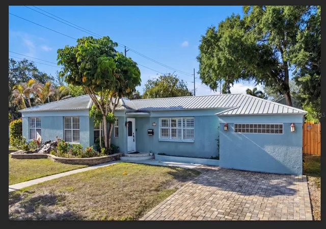 Homes for sale in Tampa, FL | 3921 W Bay To Bay Blvd, Tampa, FL 33629 | MLS# TB8499376