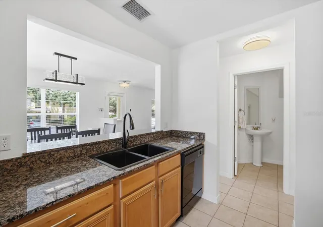 4th image of 3435 Castle Stone Ct, Valrico, FL 33594 | MLS# TB8499420