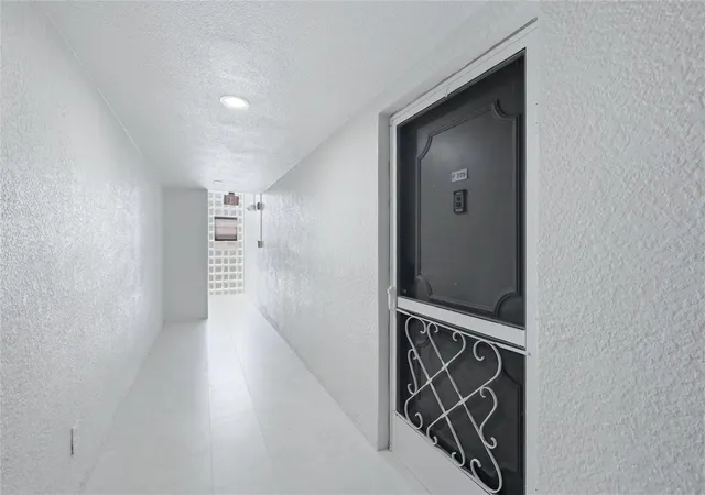 2nd image of 2100 Benjamin Franklin Dr #205, Sarasota, FL 34236 | MLS# A4690613
