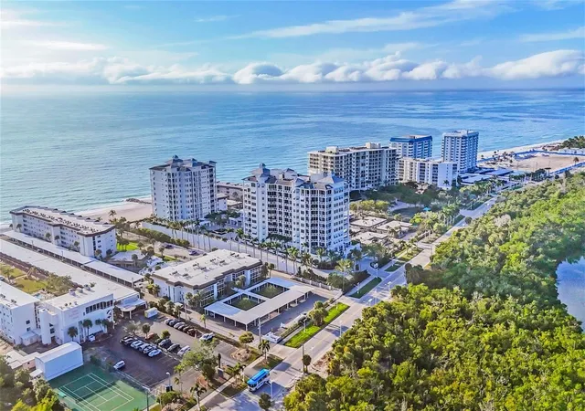3rd image of 2100 Benjamin Franklin Dr #205, Sarasota, FL 34236 | MLS# A4690613