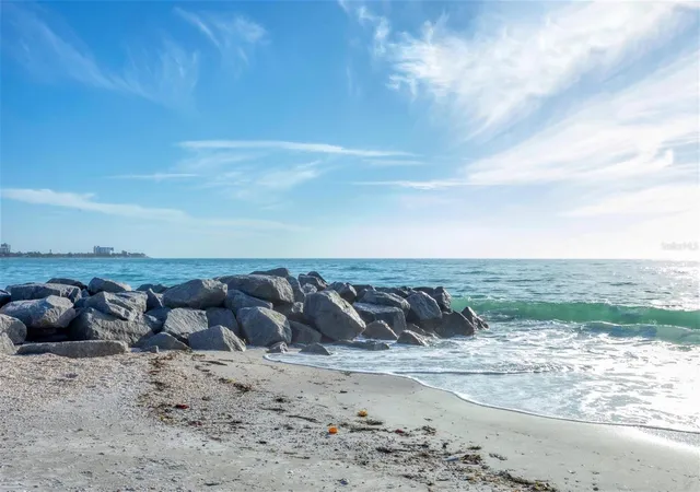 2nd image of 2100 Benjamin Franklin Dr, SARASOTA, FL 34236