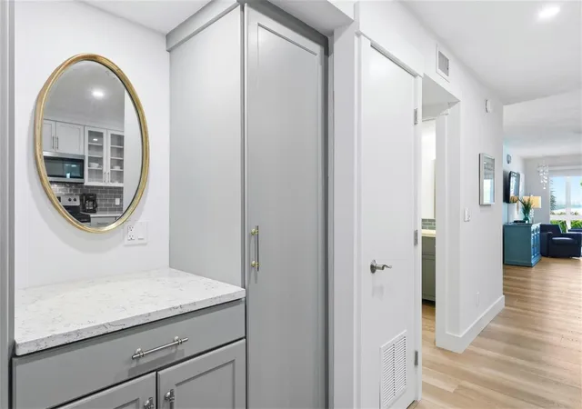5th image of 2100 Benjamin Franklin Dr #205, Sarasota, FL 34236 | MLS# A4690613