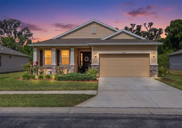 Photo 2 of Single family home for sale at 12421 Eastpointe Dr, Dade City, FL 33525 | MLS# TB8499435 | Listing updated on 2026-07-26