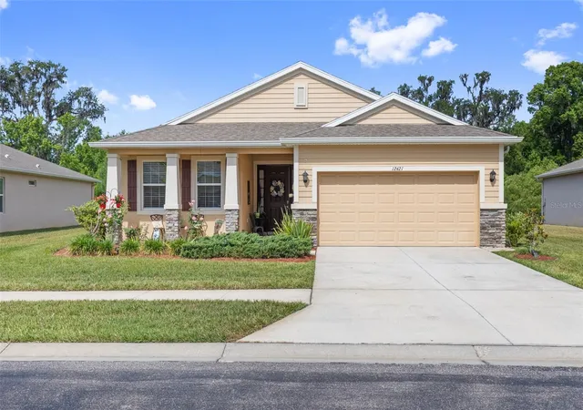Photo 1 of Single family home for sale at 12421 Eastpointe Dr, Dade City, FL 33525 | MLS# TB8499435 | Listing updated on 2026-07-26