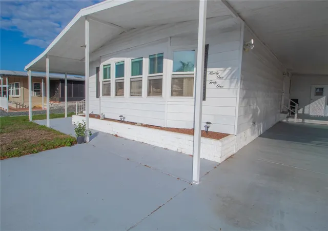 1st image of 9141 Salisbury Dr, Brooksville, FL 34613 | MLS# OM723069