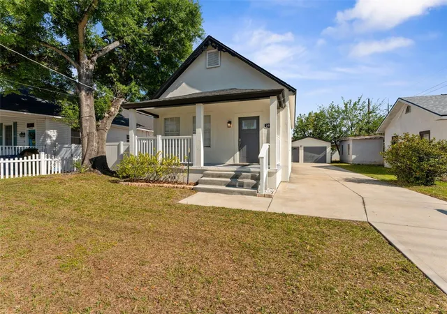Homes for sale in Tampa, FL | 2903 W Ivy St, Tampa, FL 33607 | MLS# TB8499493