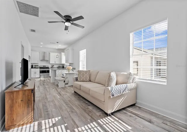 Homes for sale in Tampa, FL | 2903 W Ivy St, Tampa, FL 33607 | MLS# TB8499493