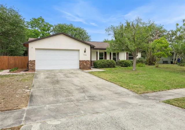 Homes for sale in Ocoee, FL | 706 Vandergrift Dr, Ocoee, FL 34761 | MLS# O6400529