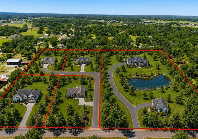 1st image of 19084 Red Bird Ln #LOT 2, Lithia, FL 33547 | MLS# TB8499520
