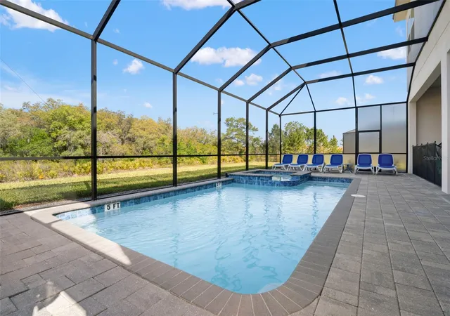 Photo 3 of Single family home for sale at 2021 Oak Crk Loop, Davenport, FL 33837 | MLS# O6400554 | Listing updated on 2026-06-03