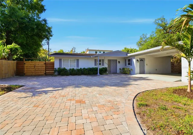 2nd image of 630 Corwood Dr, Sarasota, FL 34234 | MLS# A4690643
