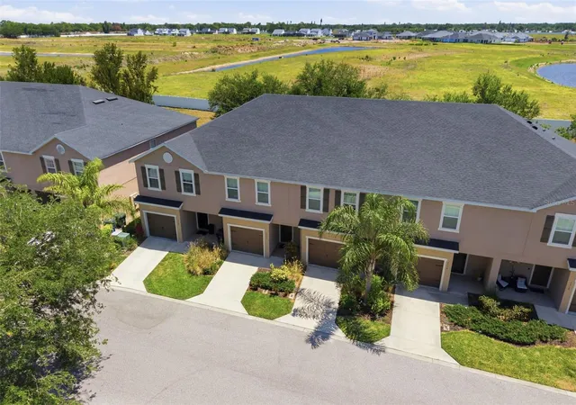 Photo 2 of Townhouse for sale at 1306 Grantham Dr, Sarasota, FL 34234 | MLS# N6143979 | Listing updated on 2026-09-14