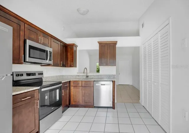 3rd image of 2827 Coral Reef Dr, Orlando, FL 32826 | MLS# O6400580