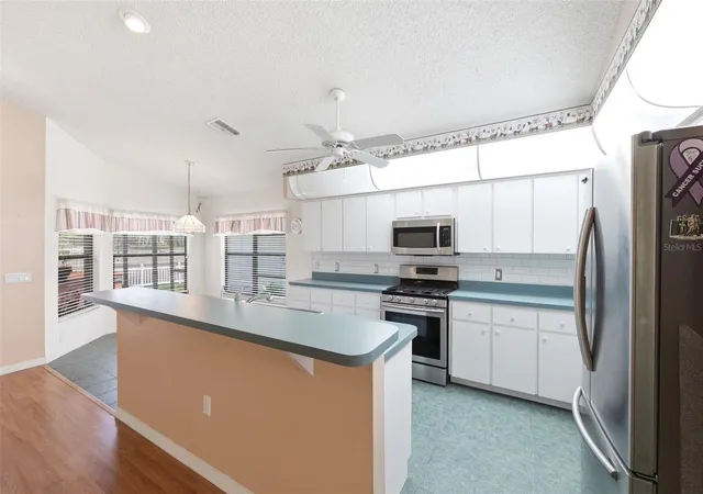 5th image of 11127 Cherrywood Ct, Spring Hill, FL 34609 | MLS# W7885001