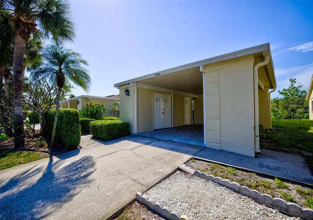 2nd image of 10134 Regal Dr #1, Largo, FL 33774 | MLS# TB8499581