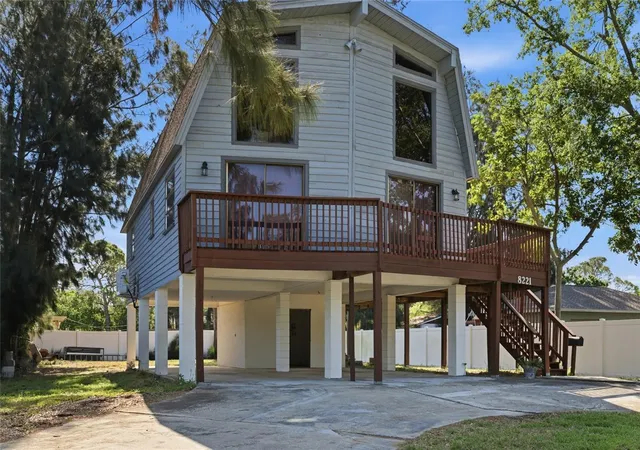 Homes for sale in Saint Petersburg, FL | 8221 Riverside Dr Ne, Saint Petersburg, FL 33702 | MLS# TB8499590