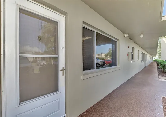 Photo 4 of Condo for sale at 4460 Ironwood Cir #102A, Bradenton, FL 34209 | MLS# A4690655 | Listing updated on 2026-09-21