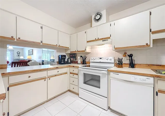 Photo 4 of Condo for sale at 3505 Tarpon Woods Blvd #P408, Palm Harbor, FL 34685 | MLS# O6400609 | Listing updated on 2026-09-15