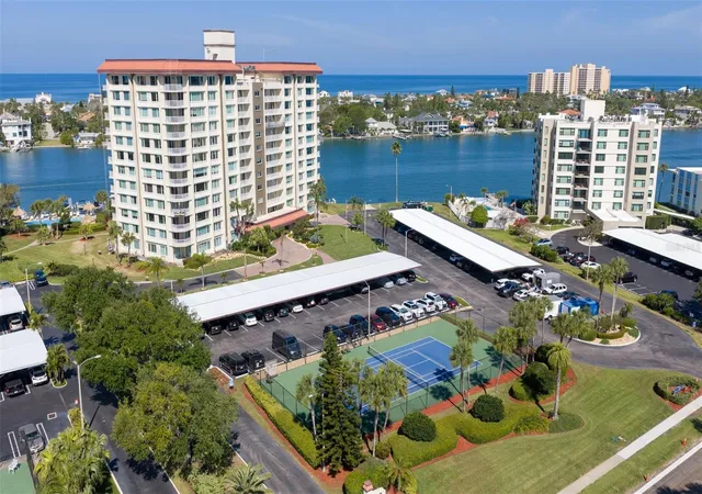 2nd image of 736 Island Wy, CLEARWATER BEACH, FL 33767