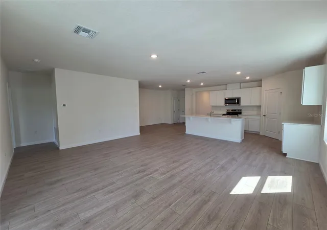 2nd image of 1001 Champion Rdg Dr, Daytona Beach, FL 32124 | MLS# O6400621