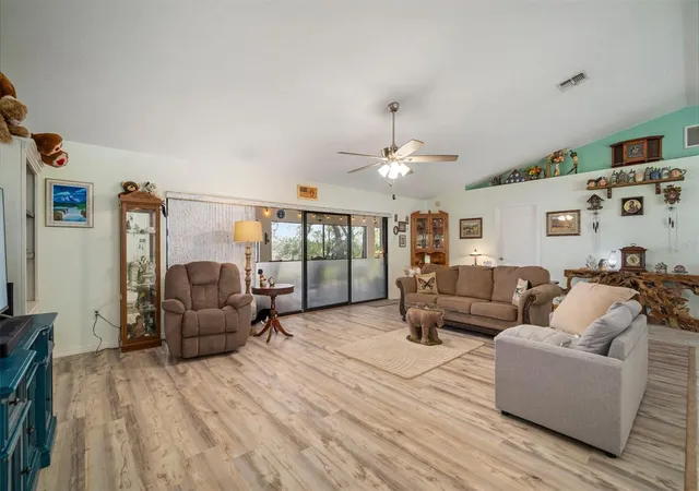 4th image of 1472 Ivydale Rd, Spring Hill, FL 34606 | MLS# TB8499644