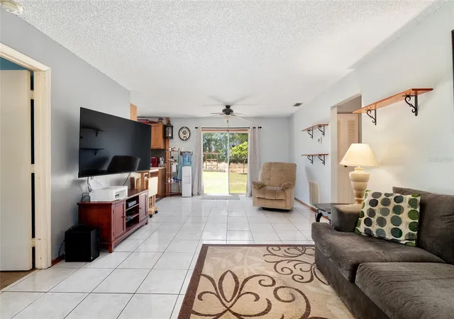 4th image of 18 Olive Cir, Ocala, FL 34472 | MLS# OM723105
