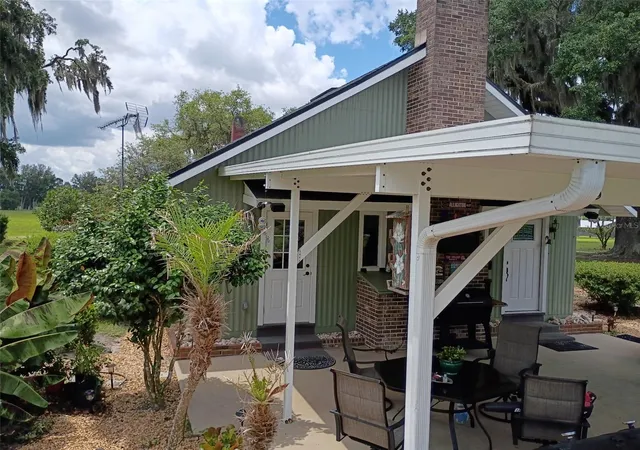 Homes for sale in De Leon Springs, FL | 1403 Blackwelder Rd, De Leon Springs, FL 32130 | MLS# V4948610