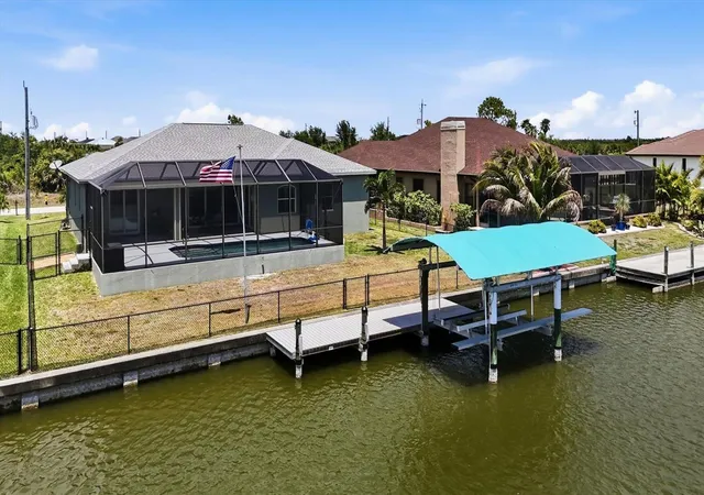 Photo 3 of Single family home for sale at 15610 Seafoam Cir, Port Charlotte, FL 33981 | MLS# D6147127 | Listing updated on 2026-08-27