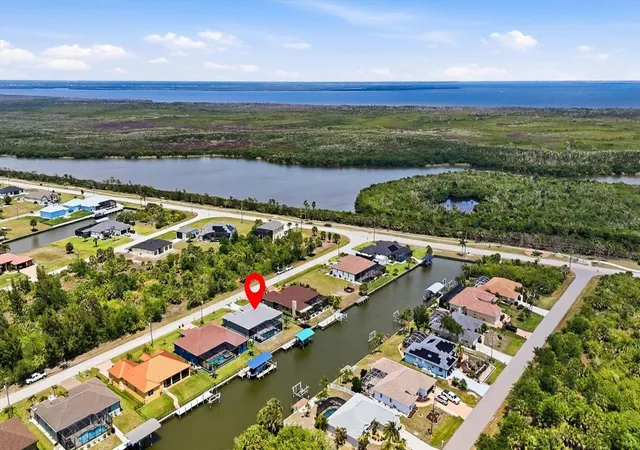 Photo 4 of Single family home for sale at 15610 Seafoam Cir, Port Charlotte, FL 33981 | MLS# D6147127 | Listing updated on 2026-08-27