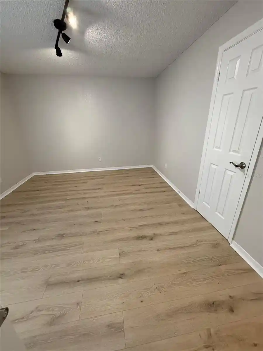 Listing Photo 31 - Condo for sale in 5160 Conroy Rd located at 5160 Conroy Rd, Orlando, FL 32811 - Unit #21